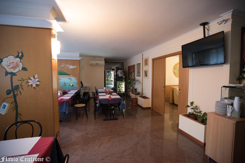 Hotel Cristal باري المظهر الخارجي الصورة